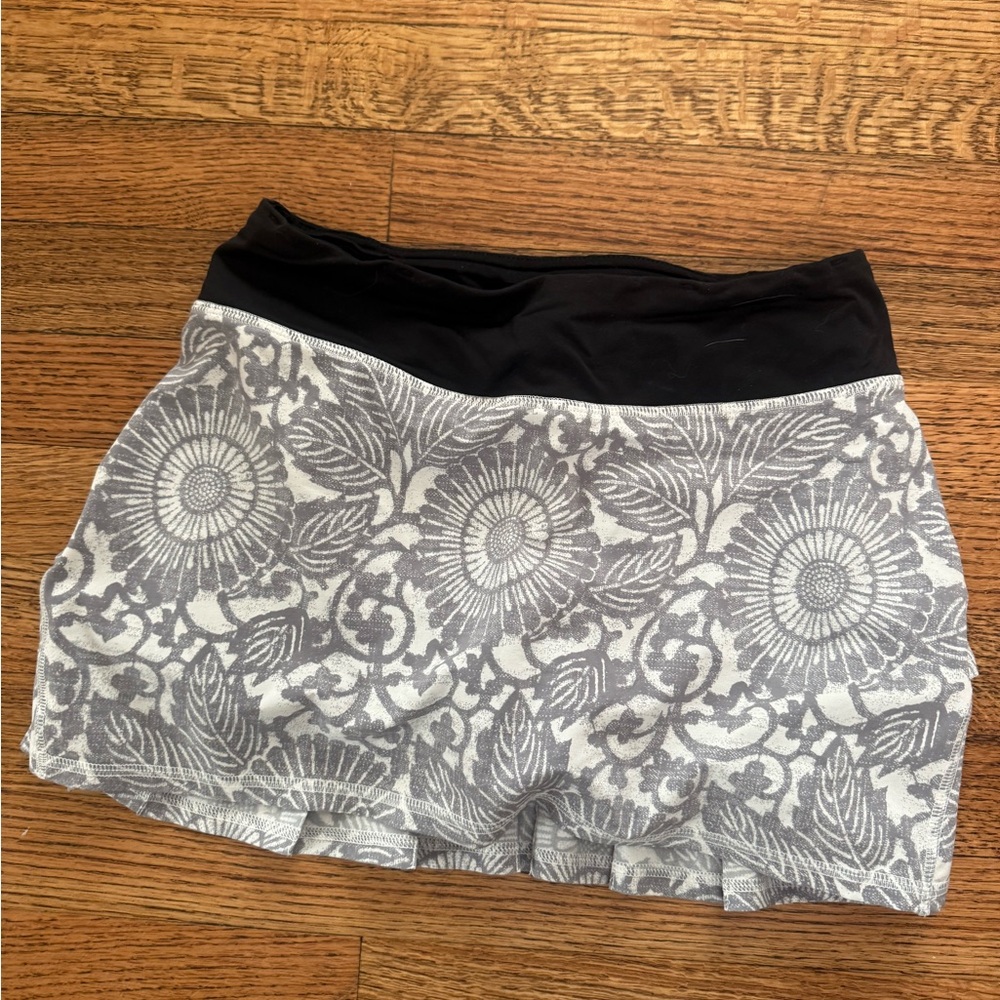 lululemon athletica Black and Gray Mini Skirt